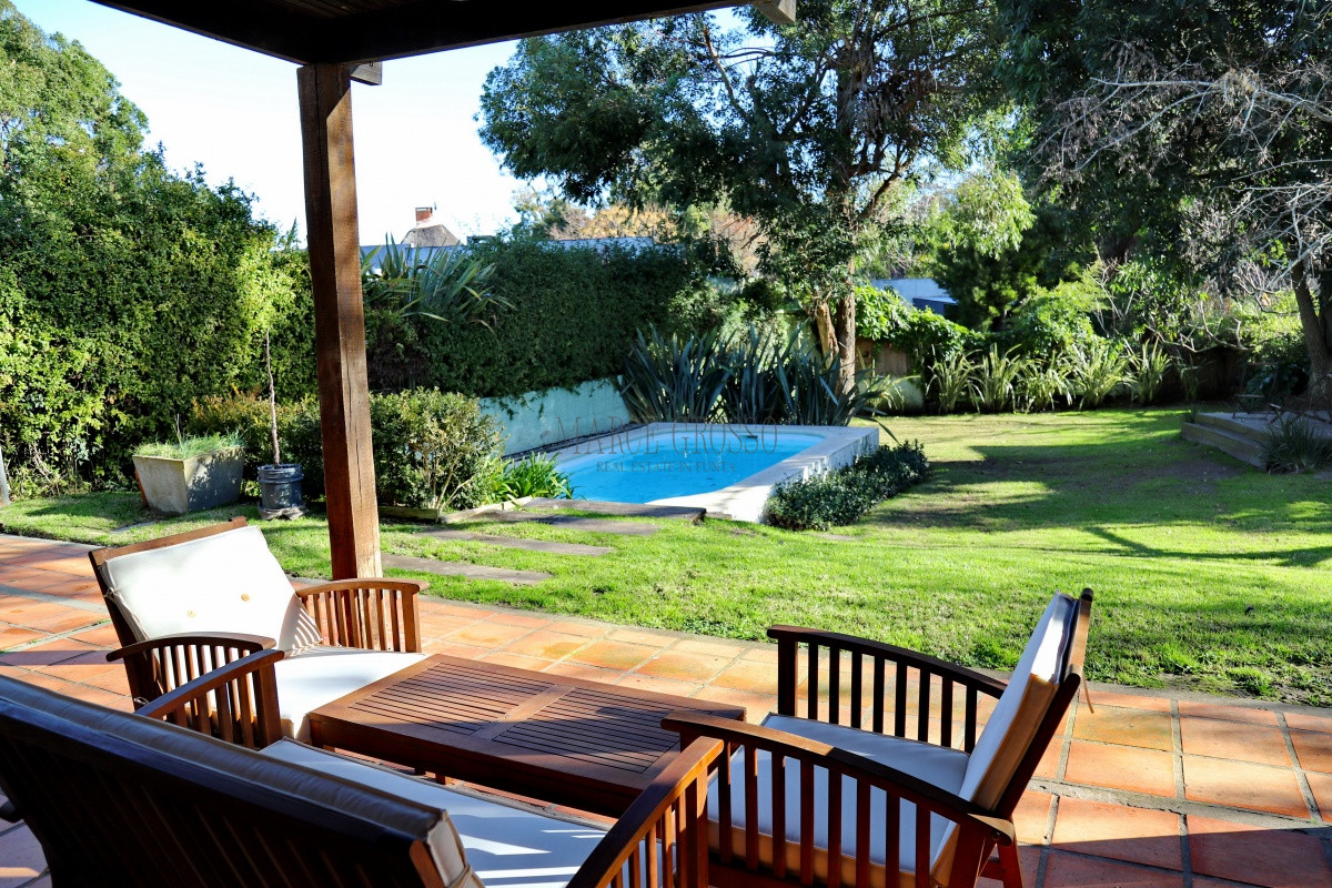Casa ID.168 - En venta casa 4 dormitorios, con piscina climatizada en Pinares, Punta del Este