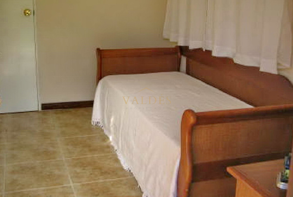 Casa ID.3589 - Se vende casa 5 dormitorios, con piscina en Rincon del Indio, playa Brava, Punta del Este.