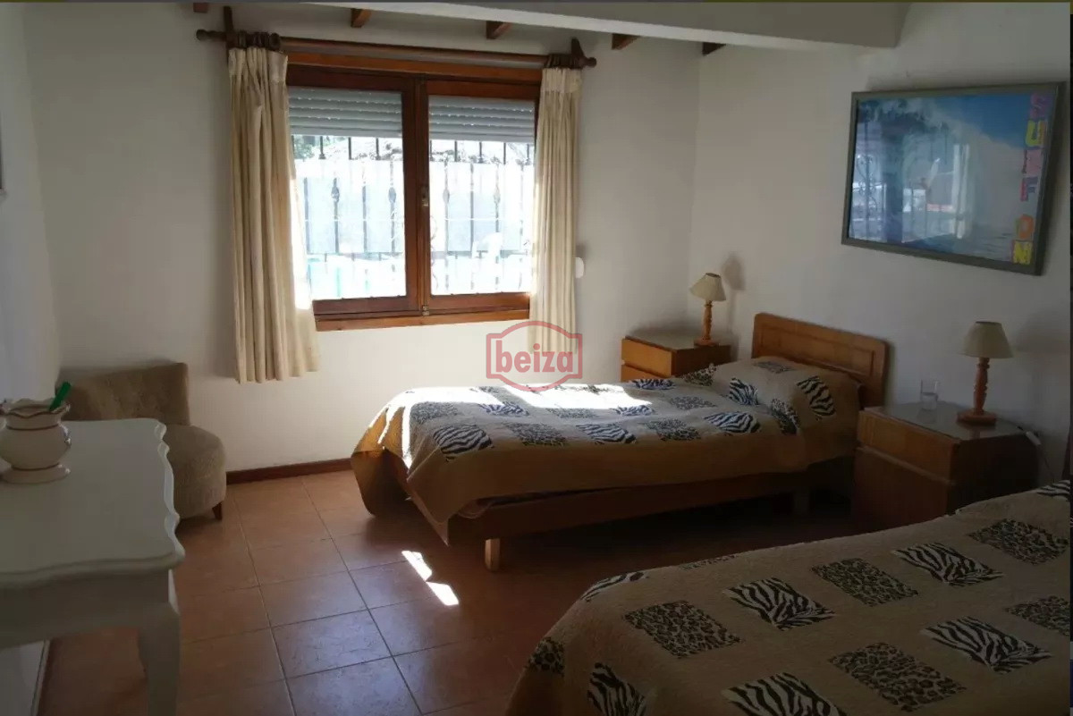 Casa ID.165872 - Casa de 4 dormitorios con piscina en alquiler en Brava, Punta del Este.