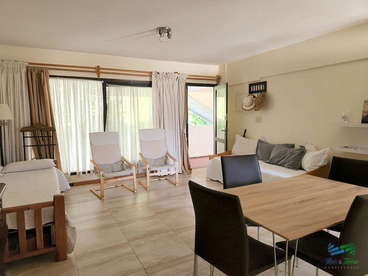 Venta de Local para uso comercial profesional y vivienda en Maldonado 