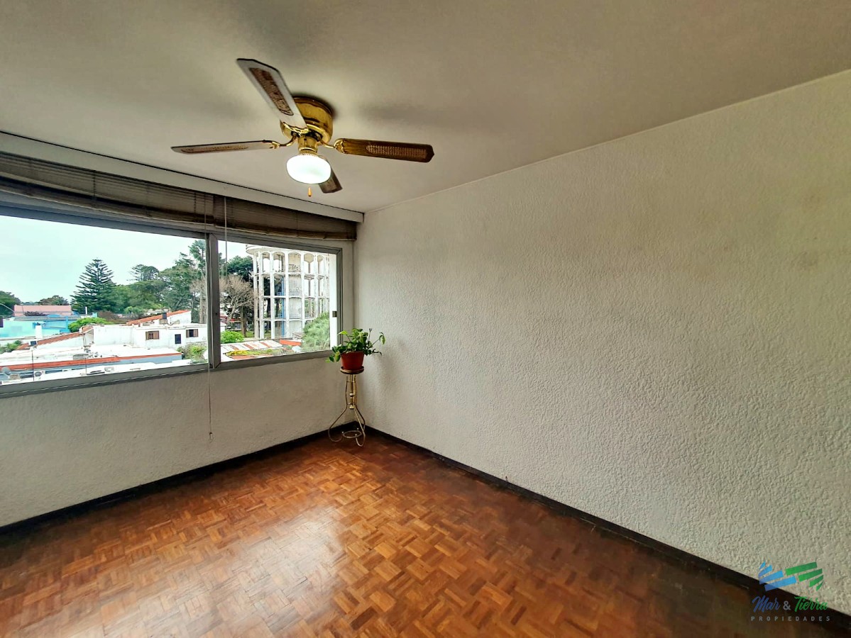 Alquiler anual, apartamento 2 dormitorios en centro de Maldonado 