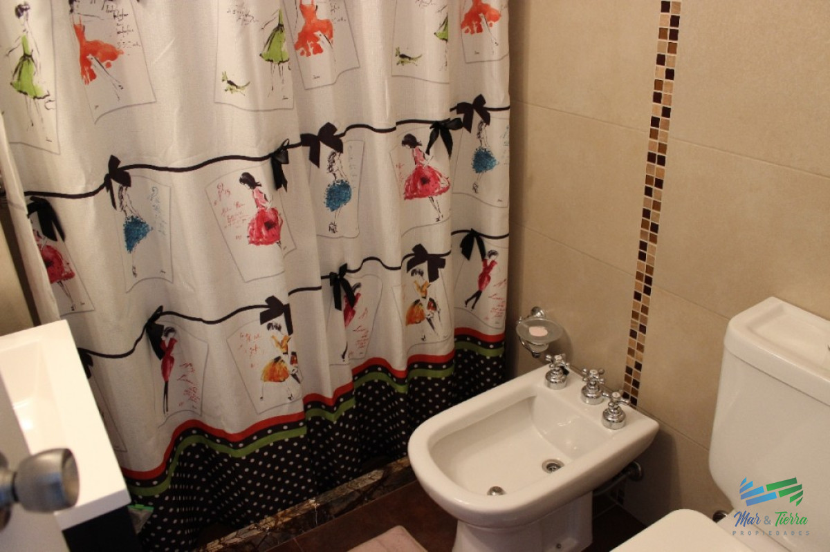 Apartamento ID.2302 - EN VENTA.. PISO ALTO CON VISTA AL PUERTO Y LA BRAVA !! MUY LUMINOSO