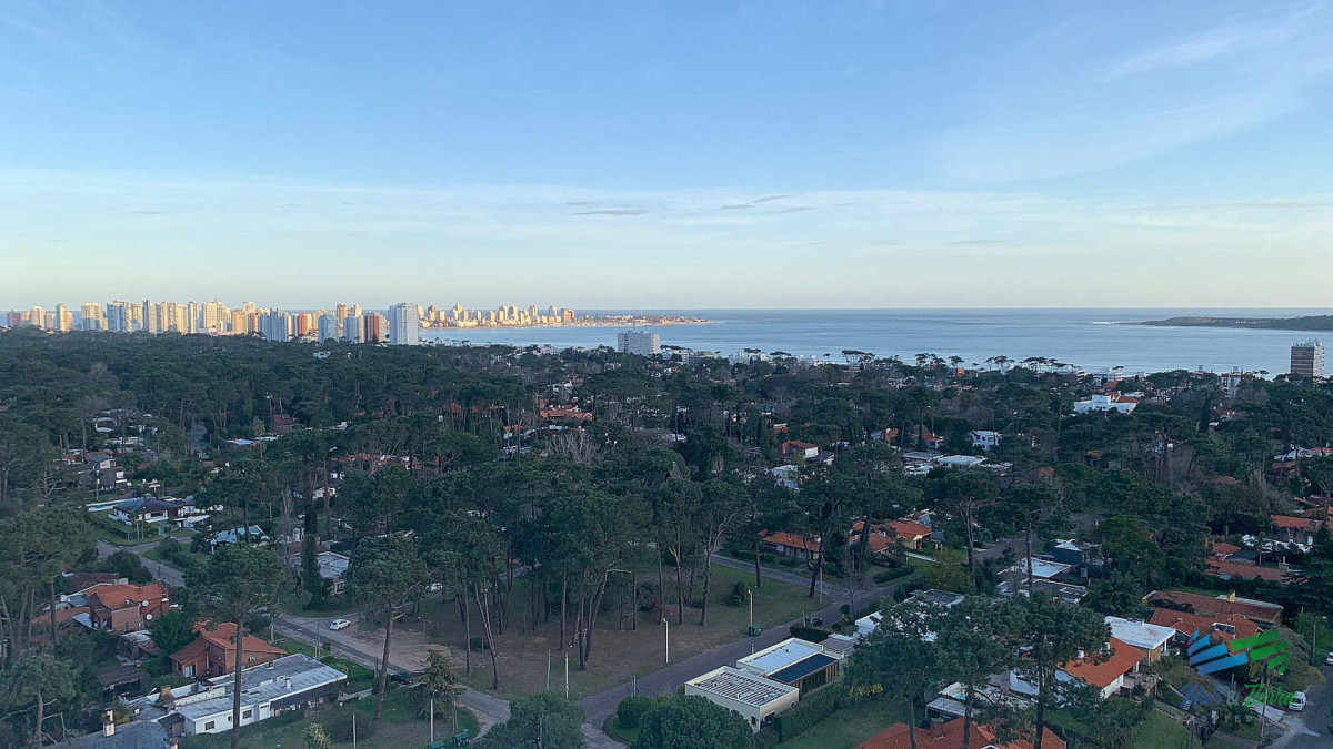 Apartamento ID.5720 - Venta de apartamento 3 dormitorios en Roosevelt Punta del Este