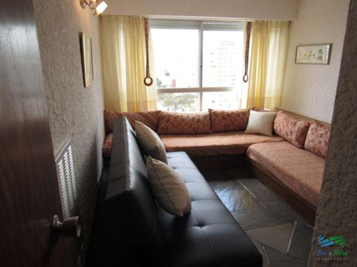 Apartamento ID.2596 - Vendo apartamento 3 dormitorios con vista al puerto en Peninsula, Punta del Este.