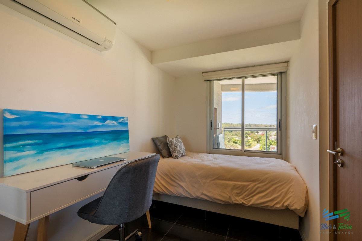 Apartamento ID.2324 - Alquilo excelente apartamento en torre de categoría.