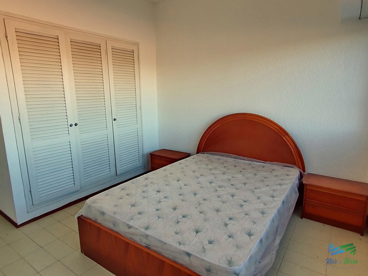Apartamento ID.3372 - Vendo apartamento de 2 dormitorios, en edificio con servicios. Roosevelt, Punta del Este.