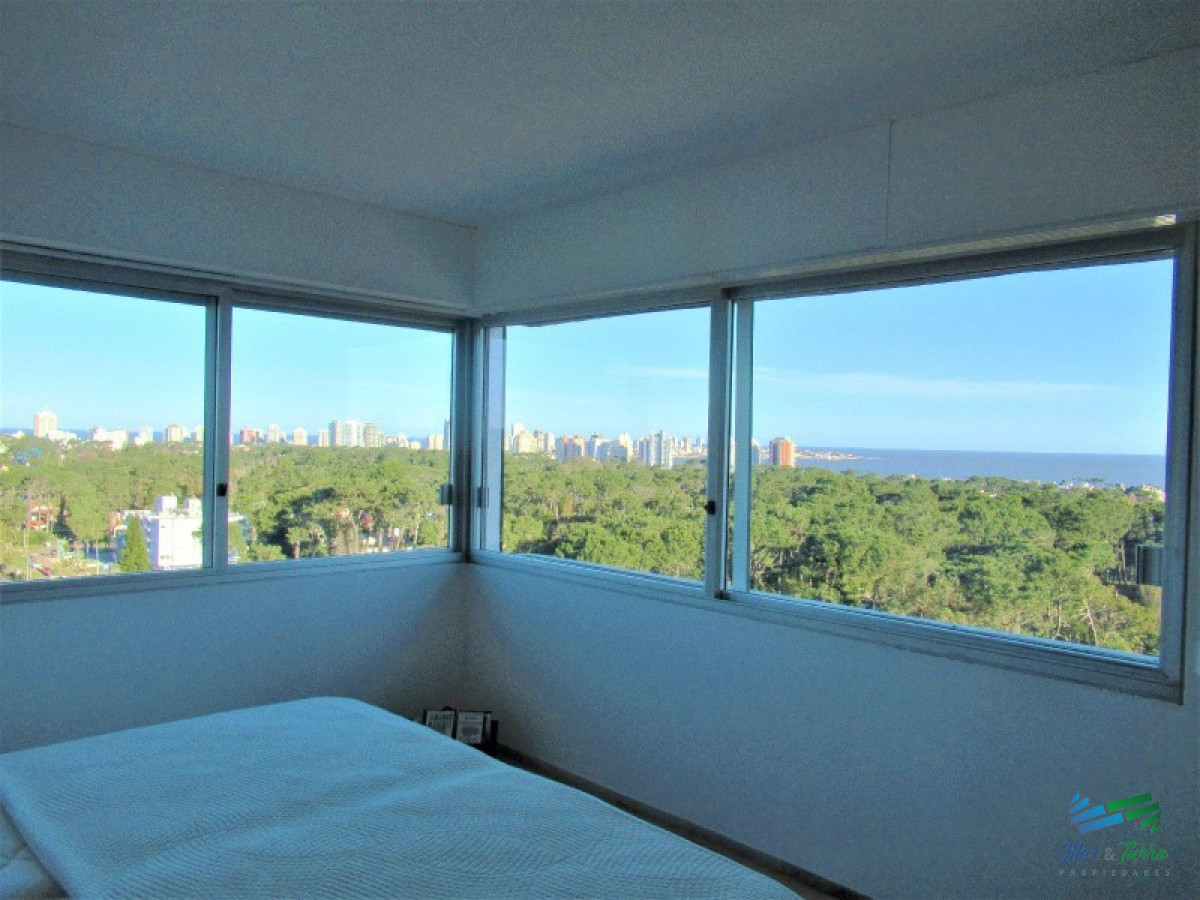 Apartamento ID.1513 - Dpto.reciclado, amplio y luminoso, con vistas de casi 360º.