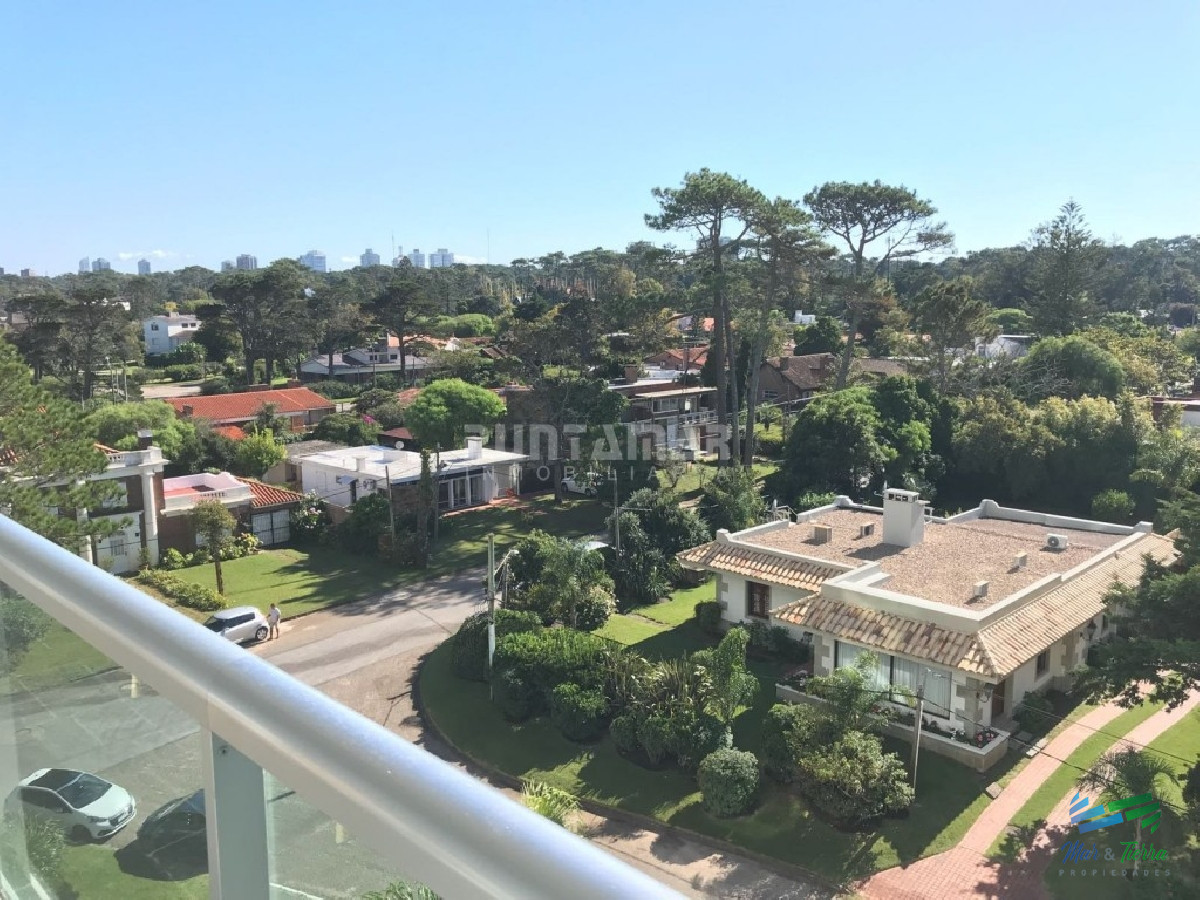 Apartamento ID.2146 - HERMOSO APARTAMENTO CON UNA AMPLIA TERRAZA , UBICADO A UNA CUADRA DE PLAYA MANSA, MUY LINDA VISTA DESPEJADA EN UN ENTORNO DE NATURALEZA Y VERDE.