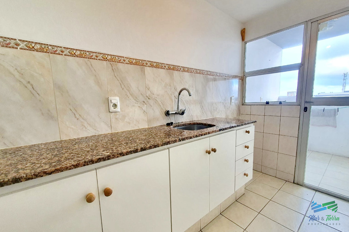 Apartamento ID.3713 - Oportunidad!!! Vendo apartamento 2 dormitorios en centro Maldonado