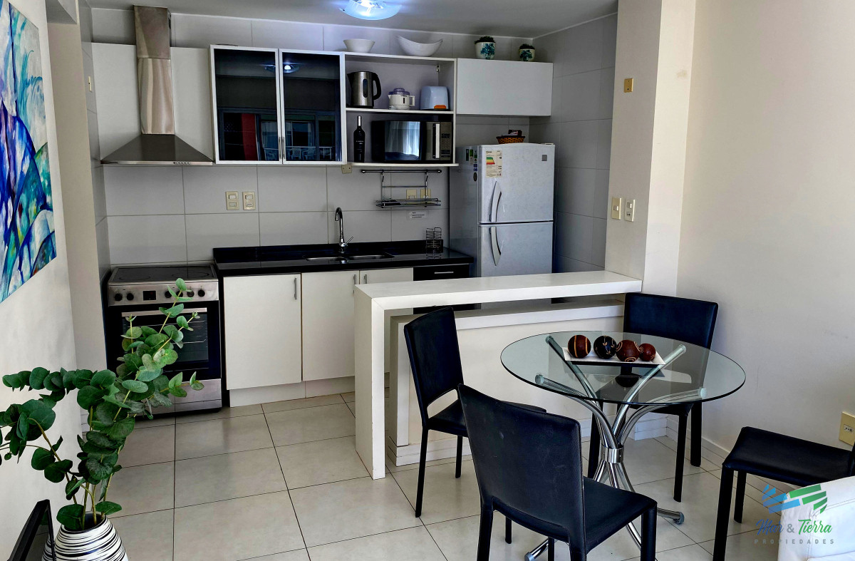 Apartamento ID.2709 - Alquilo apartamento ANUAL EN PUNTA DEL ESTE , 1 dormitorio, Península. 