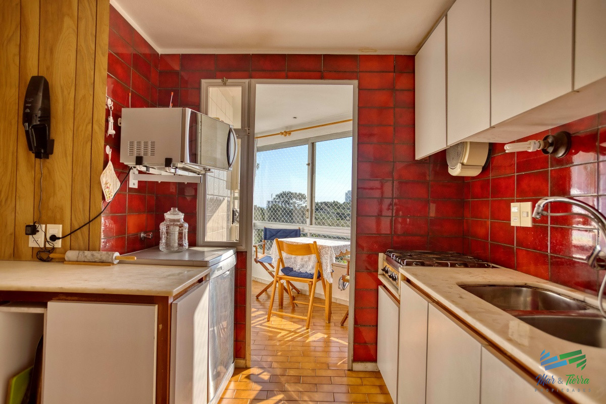 Apartamento ID.2532 - Alquilo apartamento de 3 dormitorios por verano, Roosevelt, Punta del Este.