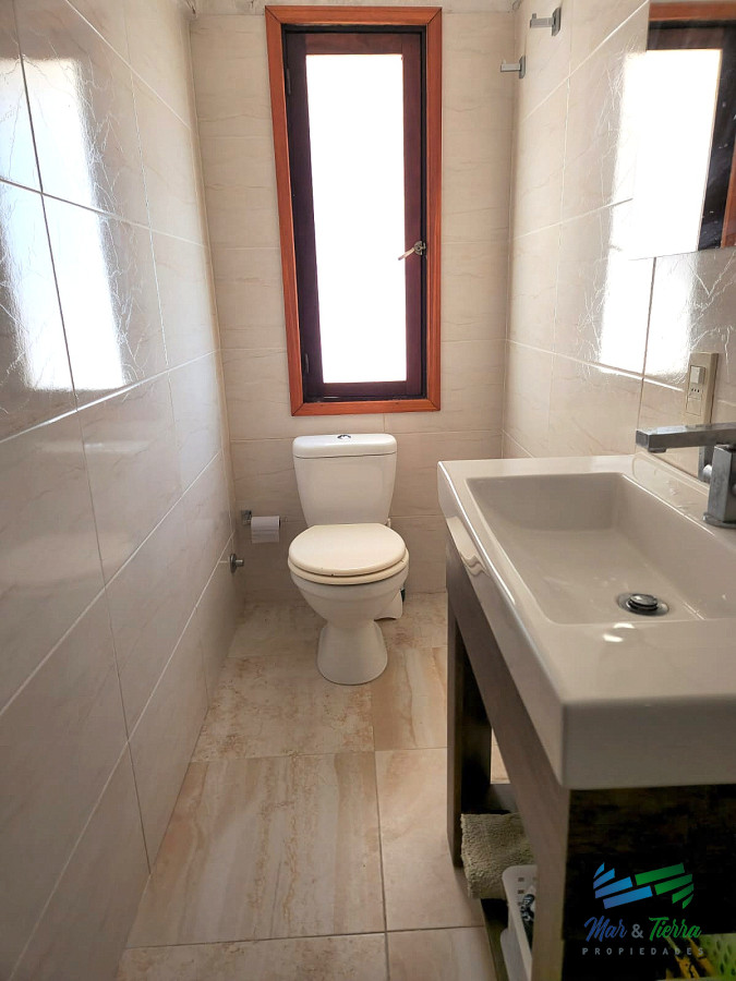 Apartamento ID.4384 - En venta monoambiente o local para uso comercial profesional y vivienda en Maldonado 