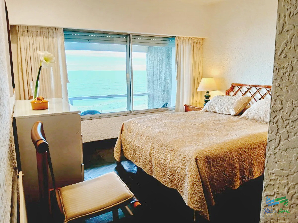 Apartamento ID.5661 - Venta de apartamento sobre playa Brava 1 dormitorio en parada 2