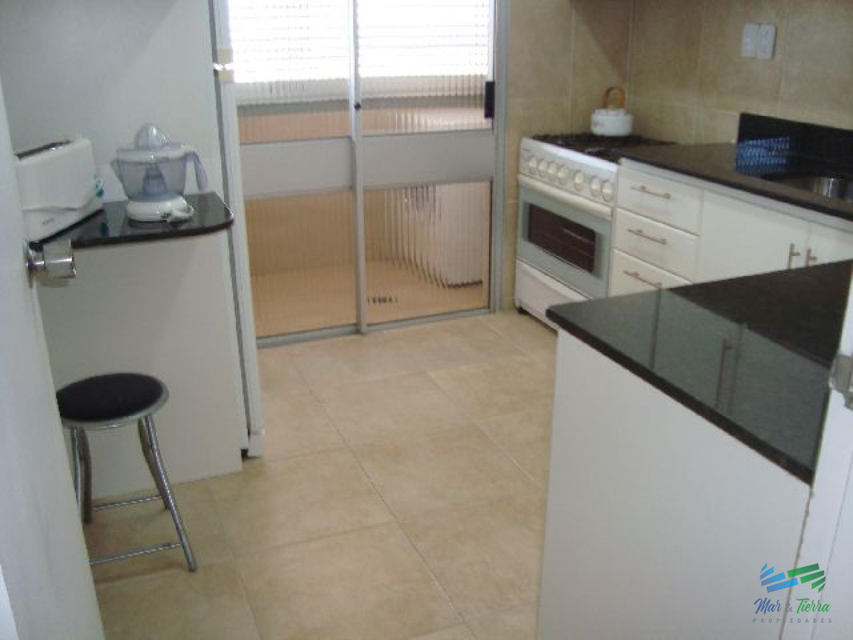 Apartamento ID.2598 - Vendo apartamento 3 dormitorios con vista al Puerto en Peninsula, Punta del Este.