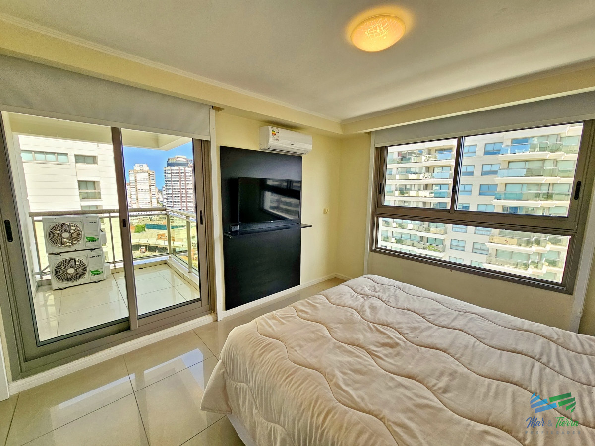 Apartamento ID.4427 - Apartamento en alquiler temporada 2026, frente a la playa, full amenities.