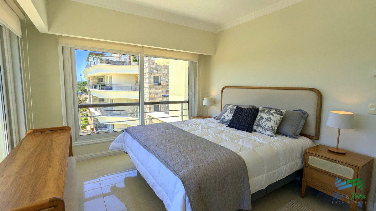 Apartamento ID.4211 - Venta de Apartamento 4 DORMITORIOS con vista al mar en VERAMANSA