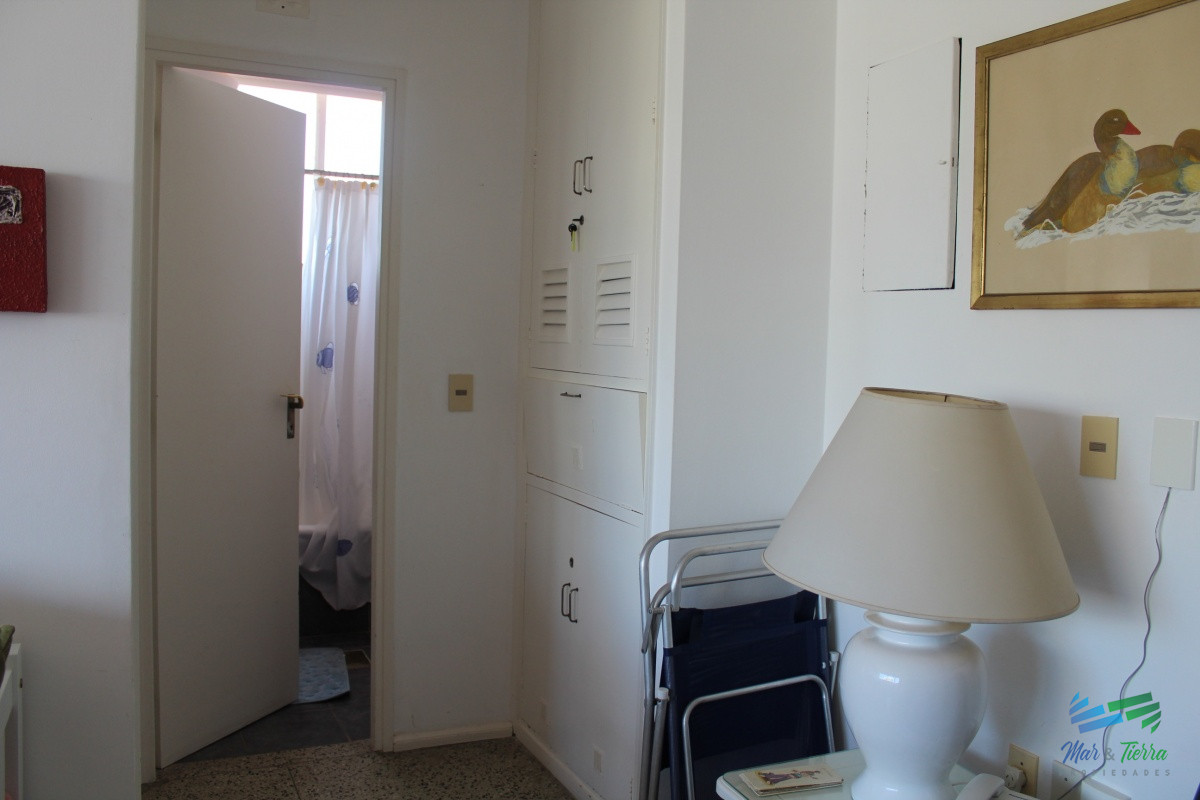Apartamento ID.2668 - En venta, piso intermedio con vista despejada...