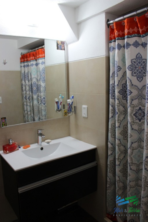 Apartamento ID.2302 - EN VENTA.. PISO ALTO CON VISTA AL PUERTO Y LA BRAVA !! MUY LUMINOSO