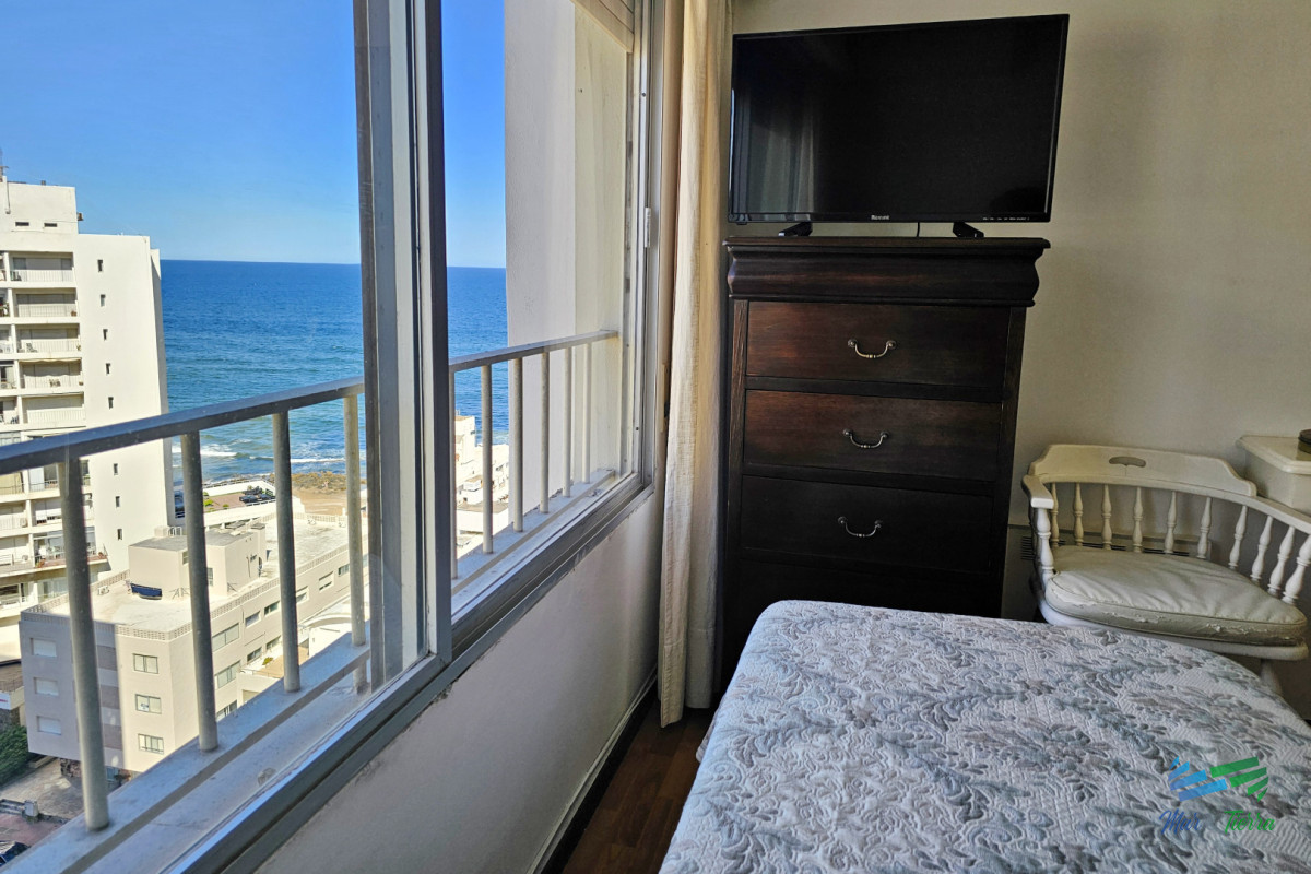 Apartamento ID.4619 - Venta de apartamento 2 dormitorios 2 baños en Peninsula de Punta del Este con impresionante vista