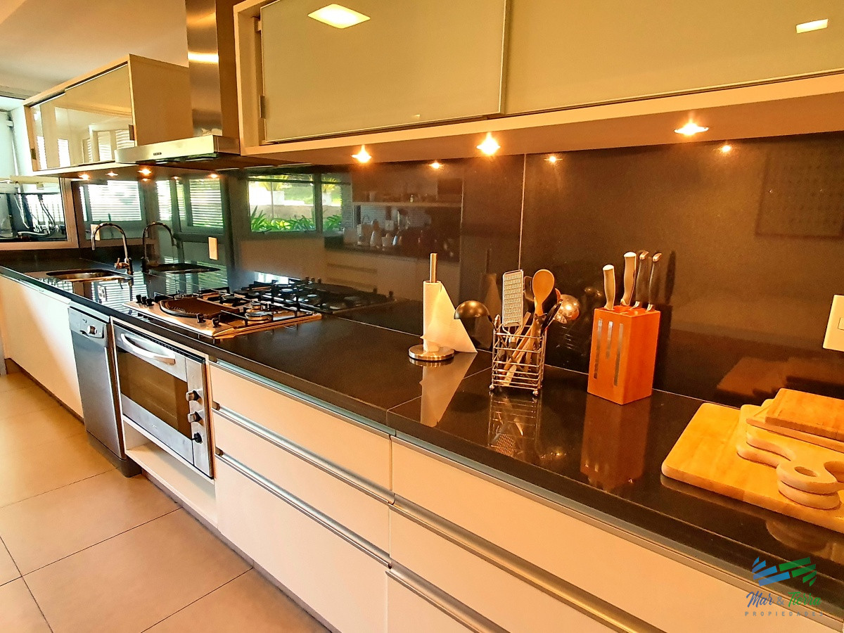 Apartamento ID.3062 - Vendo apartamento de 2 dormitorios y 3 baños. Rincón del Indio, Punta del Este.