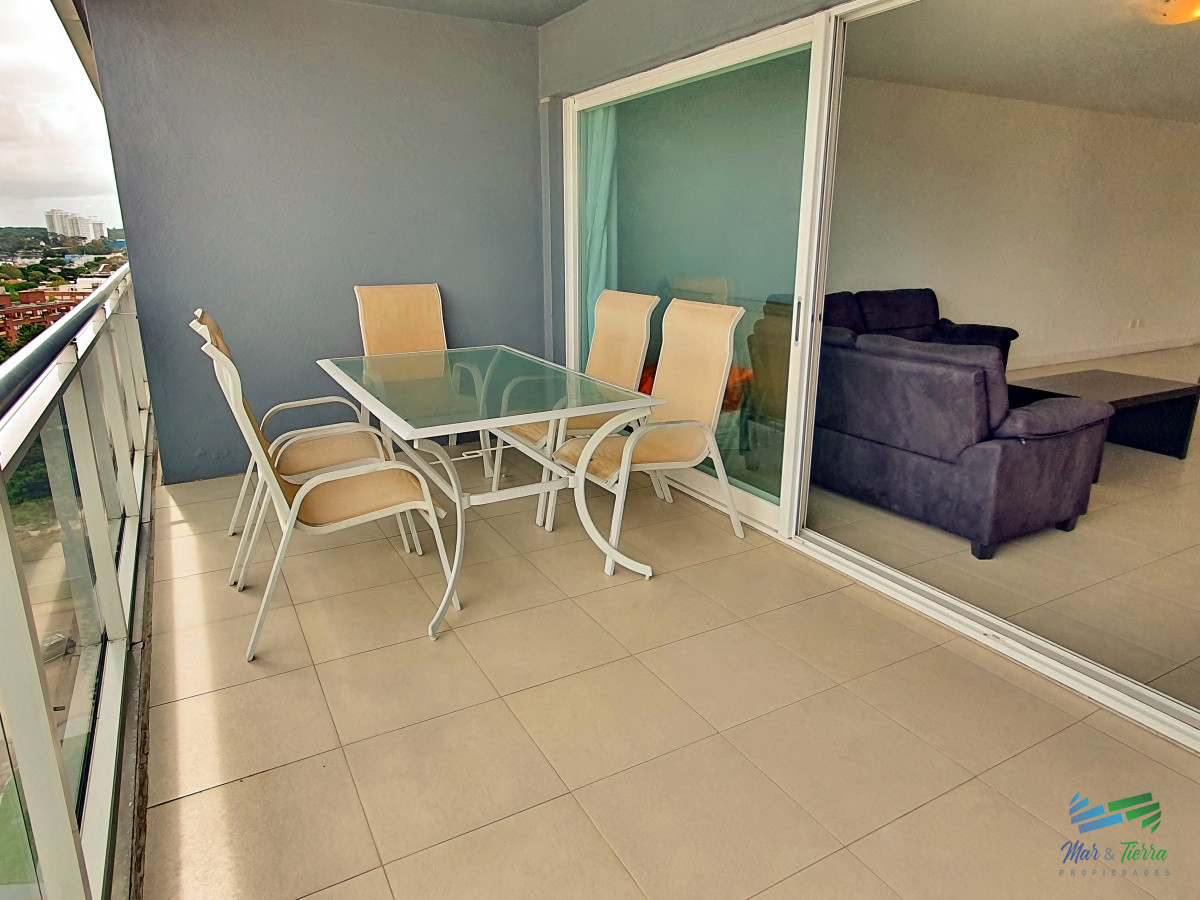 Apartamento ID.7 - Vendo apartamento 3 dormitorios con parrillero propio y servicios en Punta del Este