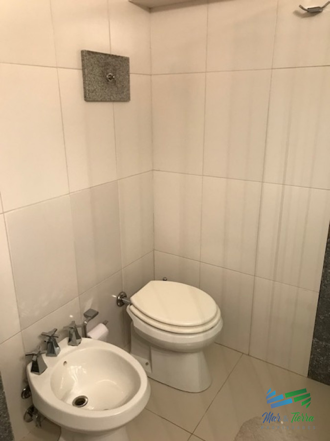 Apartamento ID.263 - ALQUILER DISPONIBLE TEMPORADA 2026, TRES DORMITORIOS FRENTE AL MAR!! 