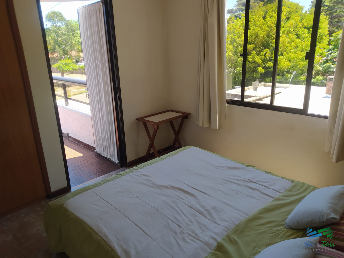 Apartamento ID.3747 - Apartamento tipo Penthouse de 3 dormitorios, Playa Mansa, Punta del Este