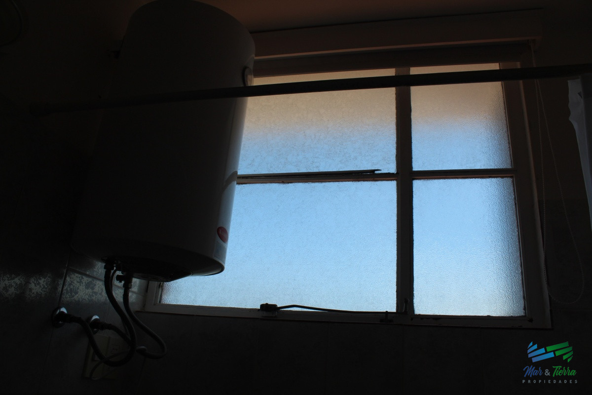 Apartamento ID.2668 - En venta, piso intermedio con vista despejada...