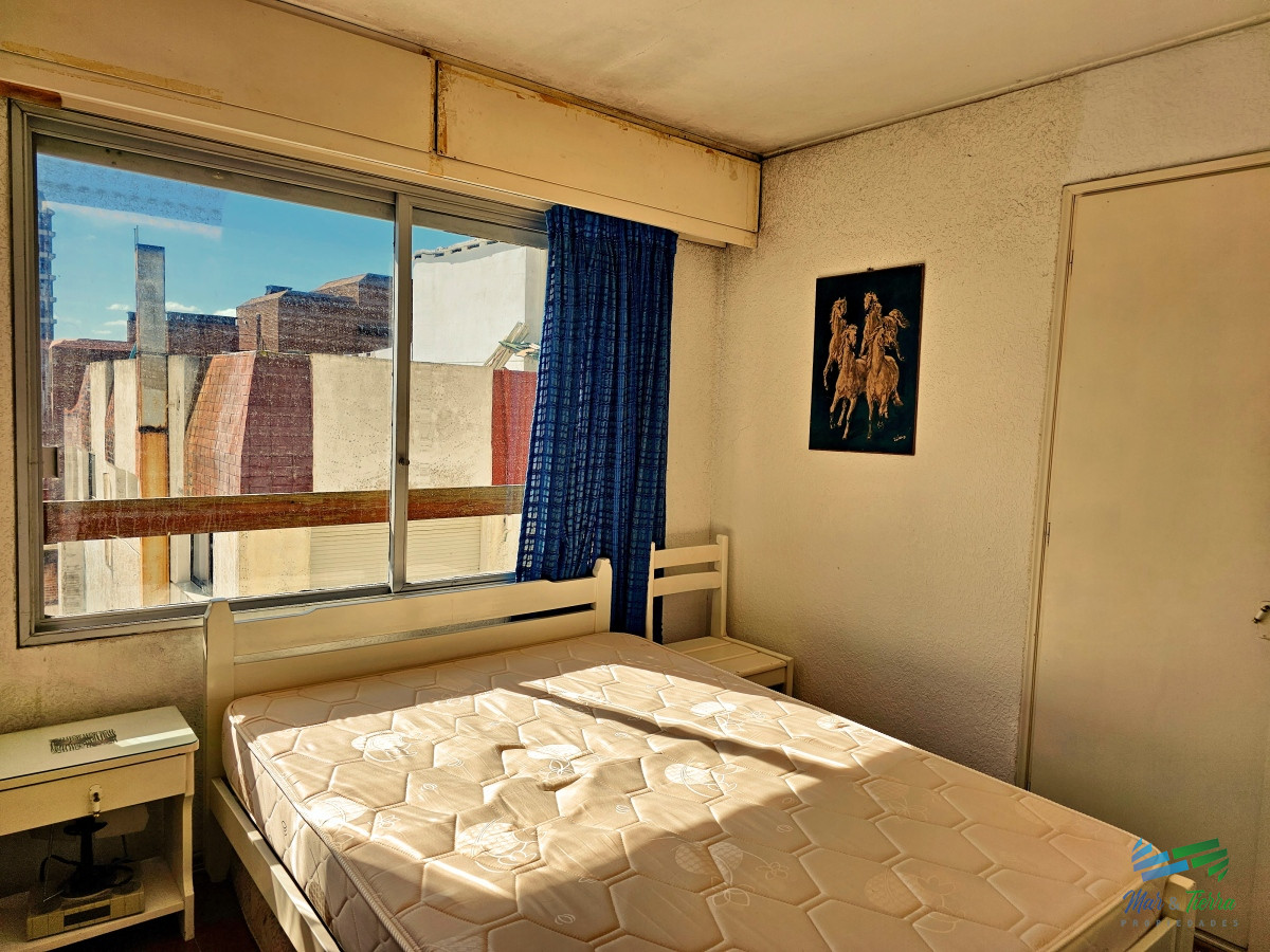 Apartamento ID.4488 - En venta apartamento 1 dormitorio con garaje en Peninsula, Punta del Este