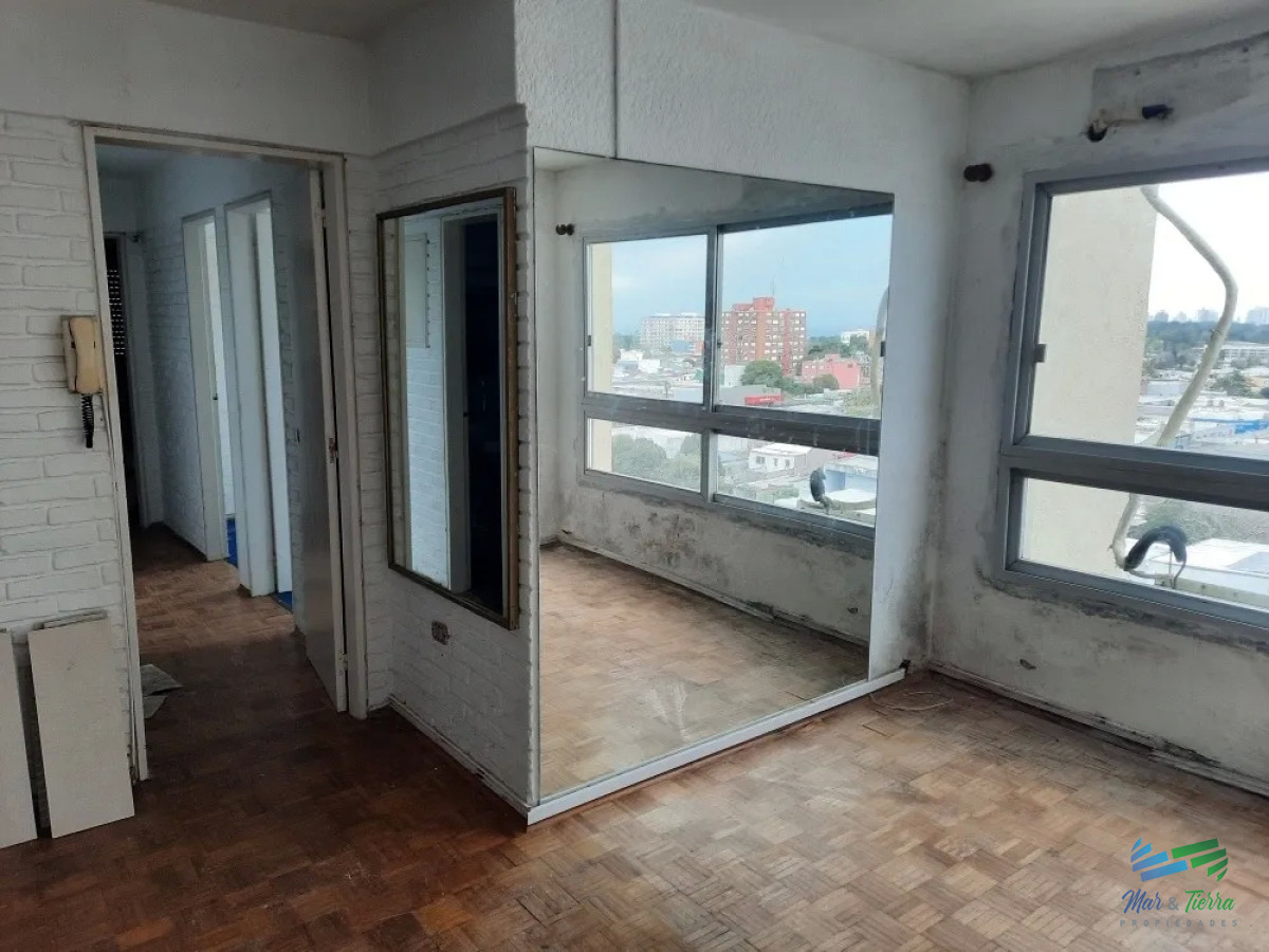 Apartamento ID.3940 - Vendo apartamento 3 dormitorios en el centro de Maldonado, piso alto.