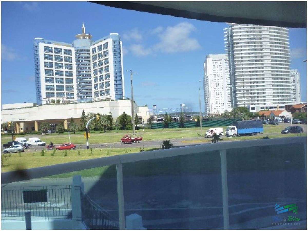 Apartamento ID.633 - Apartamento de 3 dormitorios, cerca de Enjoy, Punta del Este