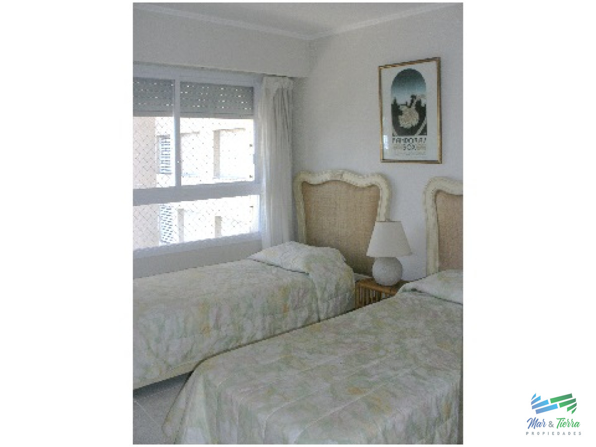 Apartamento ID.2857 - Apartamento de 3 dormitorios con vista al mar ,Punta del Este