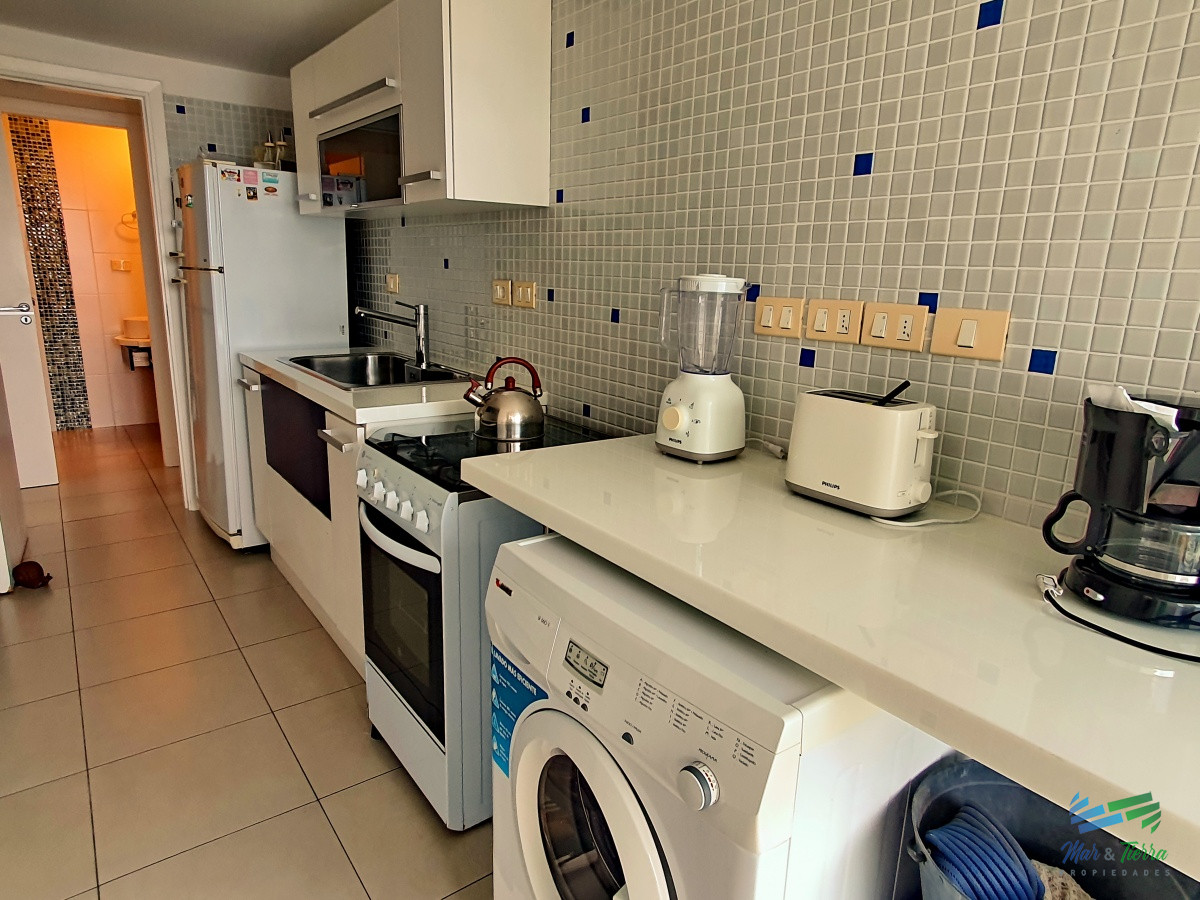 Apartamento ID.7 - Vendo apartamento 3 dormitorios con parrillero propio y servicios en Punta del Este