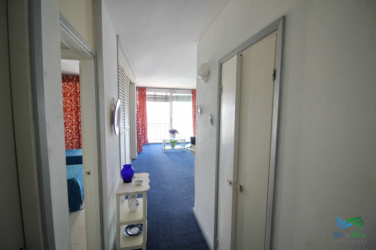 Apartamento ID.2492 - Apartamento 1 dormitorio en Venta, Vista al Mar, Peninsula, Punta del Este