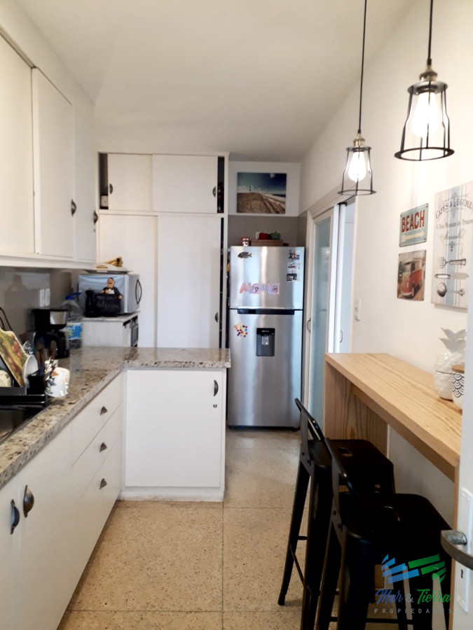 Apartamento ID.1405 - Oportunidad en venta con vista al mar, totalmente reciclado