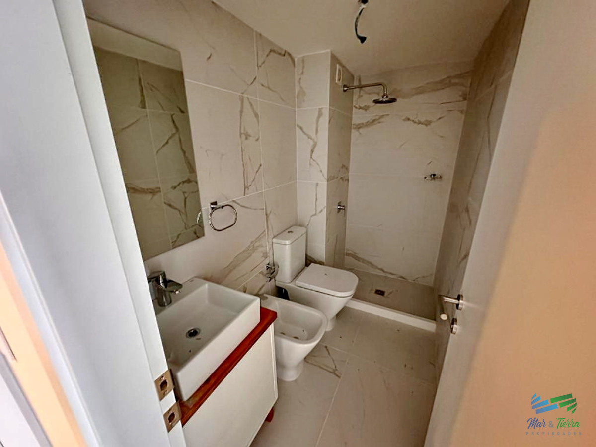 Apartamento ID.4377 - Vendo apartamento monoambiente a estrenar, con buenos servicios, en Punta del Este