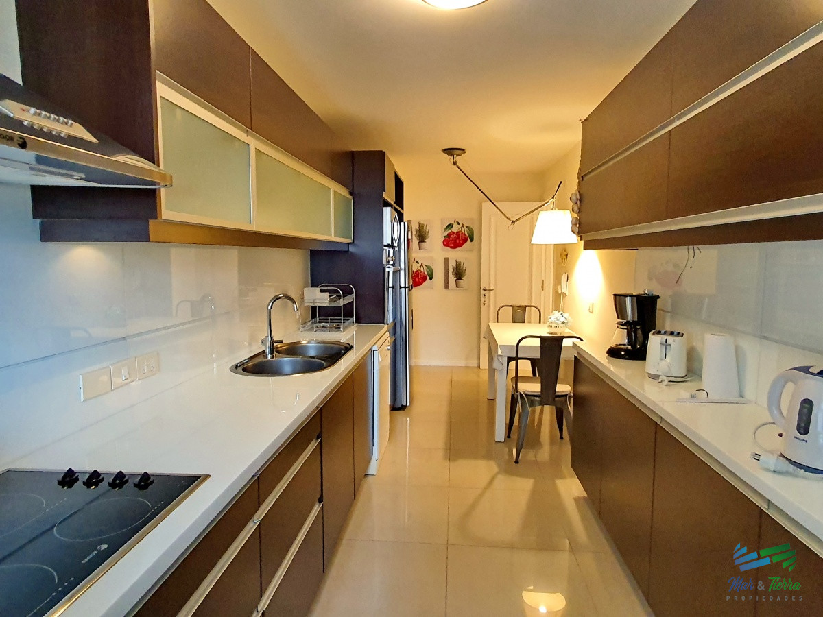 Apartamento ID.3928 - Vendo apartamento 3 dormitorios en Torre Imperiale, primera linea brava, vista al mar, excelentes amenities, Punta del Este.