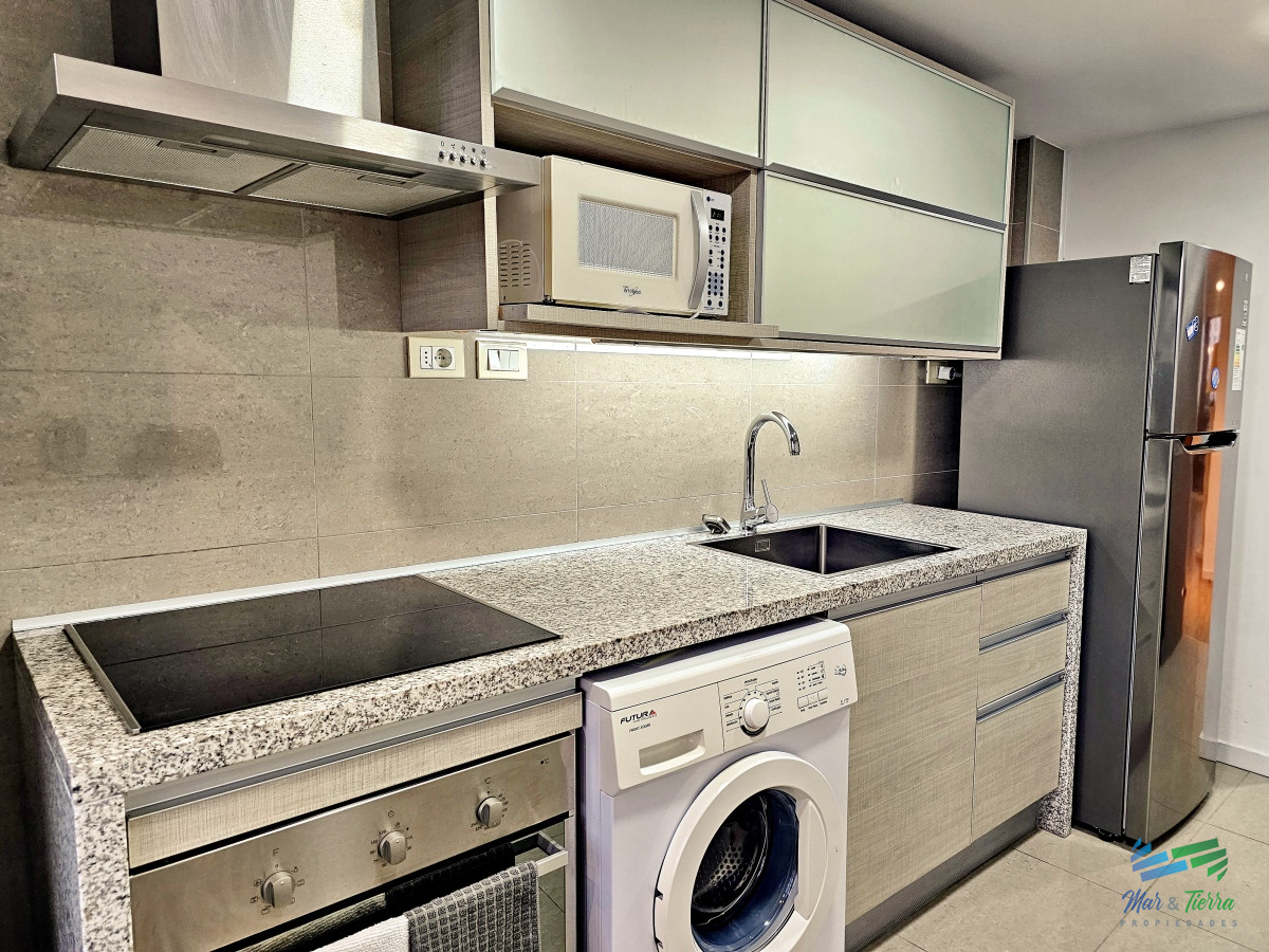 Apartamento ID.4760 - DEPARTAMENTO EN VENTA, PUNTA DEL ESTE, DOS DORMITORIOS DOS BAÑOS. EDIFICIO CON SERVICIOS 