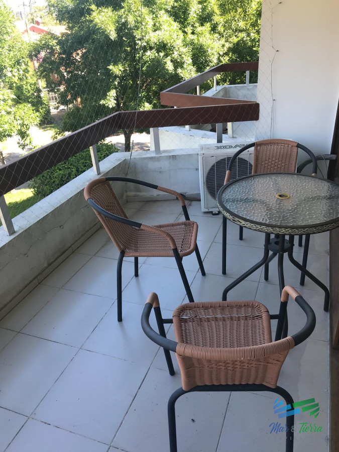 Apartamento ID.2879 - En venta y alquiler Apto a 100 ms del mar, playa mansa.