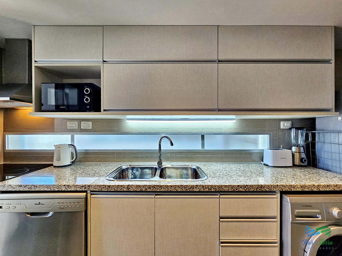 Apartamento ID.4952 - Venta de apartamento 2 dormitorios en Onix Punta del este playa Brava 