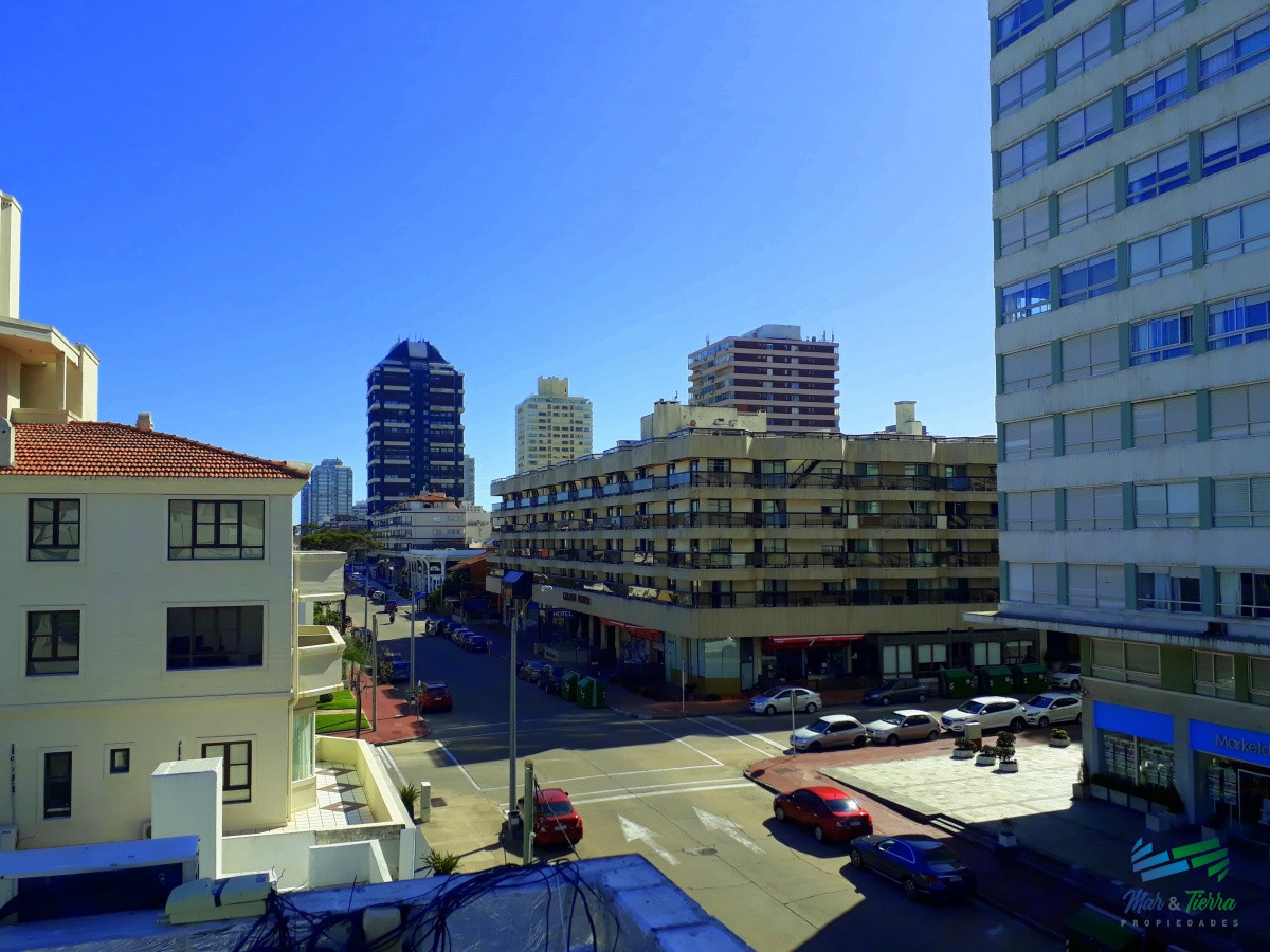 Apartamento ID.3929 - Vendo apartamento 1 dormitorio y medio peninsula punta del este cochera garage