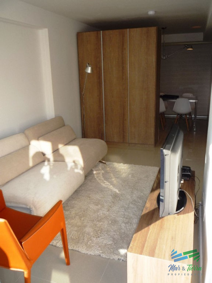 Apartamento ID.2254 - En alquiler y venta.. monoambiente amplio luminoso, a pasitos del Puerto!!!