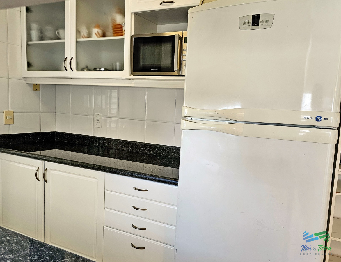 Apartamento ID.4624 - DEPARTAMENTO 3 DORMITORIO + SERVICIO DISPONIBLE ALQUILER ANUAL 