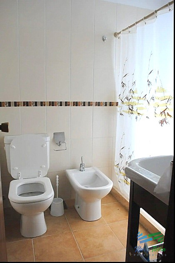 Apartamento ID.2742 - Vendo apartamento 3 dormitorios reciclado en Península, Punta del Este