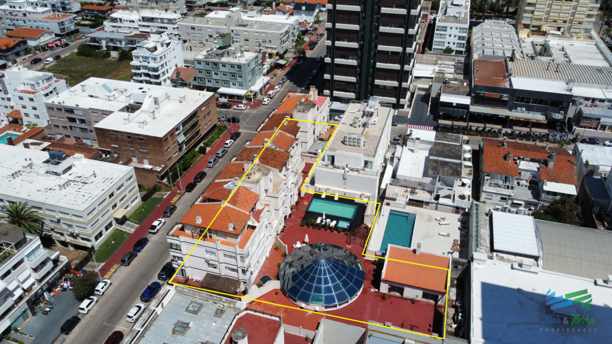 Apartamento ID.5636 - Venta de apartamento 3 dormitorios en península Punta del este 