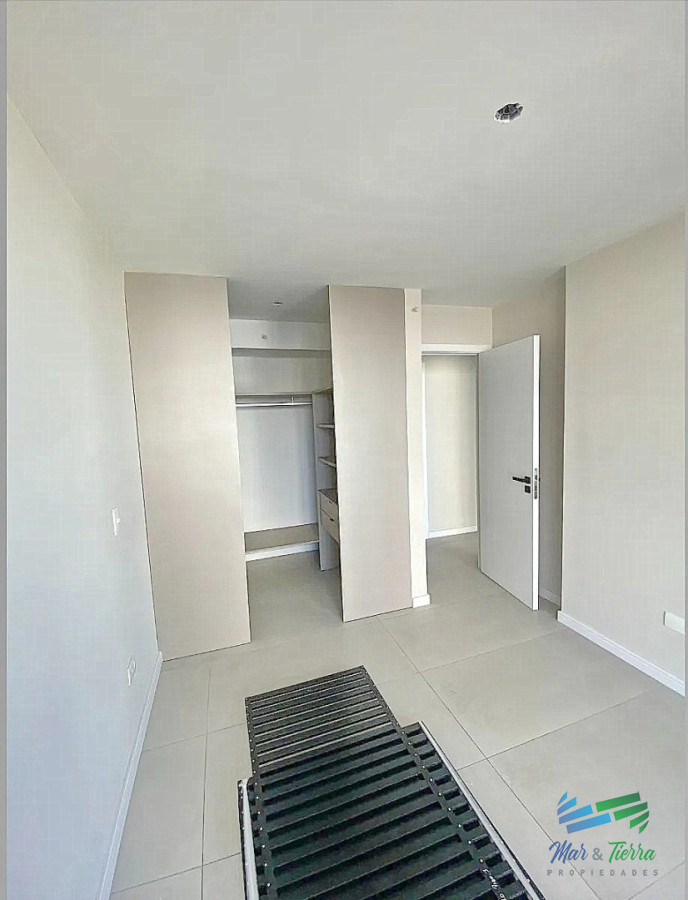 Apartamento ID.5668 - Venta de apartamento 2 dormitorios un baño en playa Brava a estrenar 