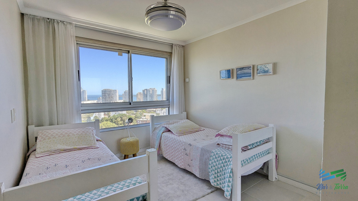 Apartamento ID.5658 - Alquiler baja temporada apartamento de 2 dormitorios en torre Ocean Drive Punta del Este