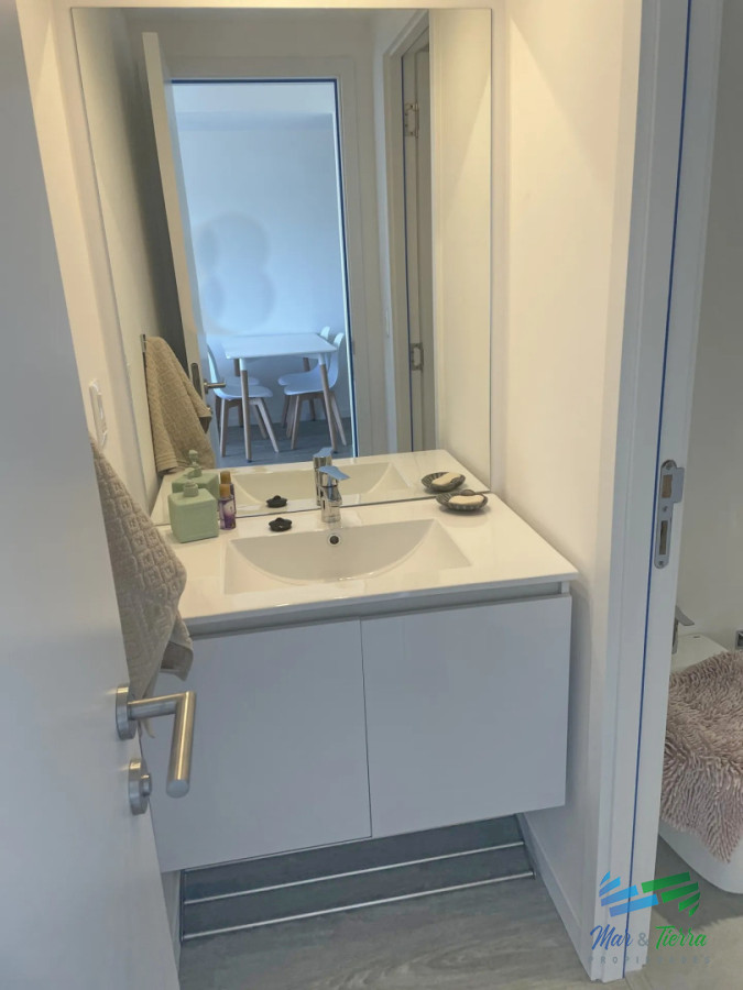 Apartamento ID.5665 - Venta de apartamento un dormitorio sobre Roosevelt con servicios