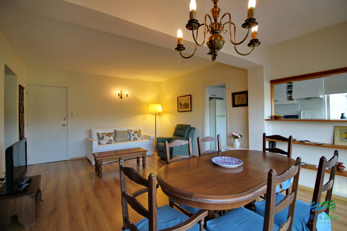 Apartamento ID.1483 - Alquilo apartamento INVERNAL reciclado 1 dormitorio en Punta del Este frente al mar, en playa mansa.