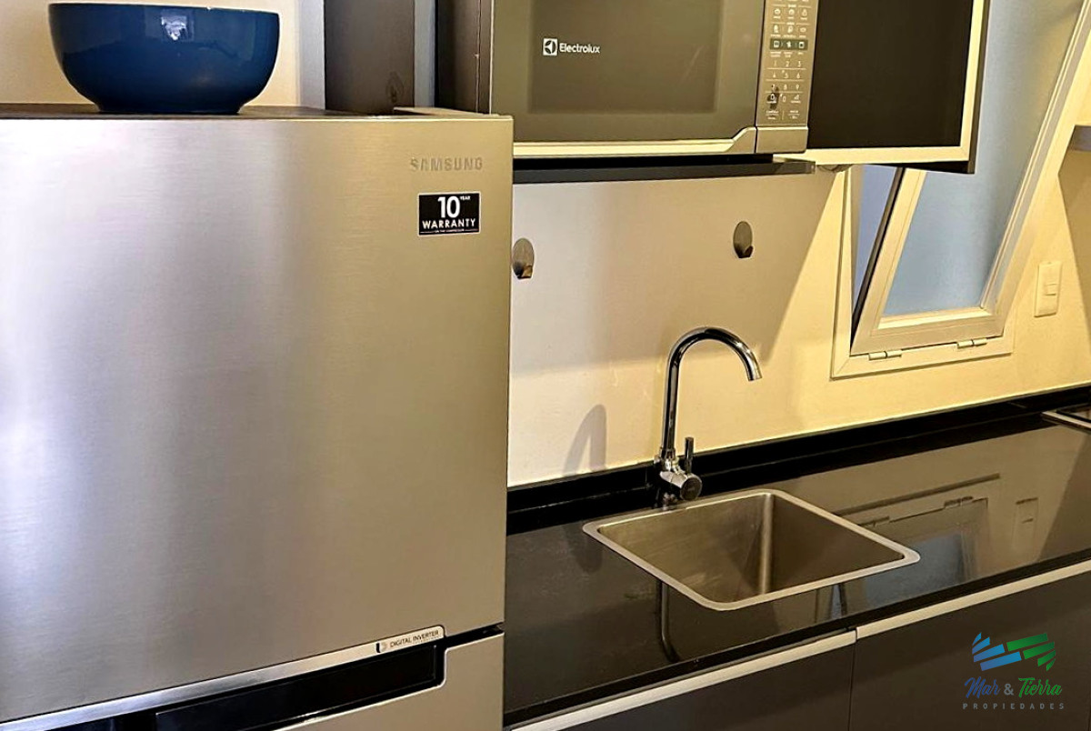 Apartamento ID.5009 - APARTAMENTO DISPONIBLE EN ALQUILER, AMPLIO, LUMINOSO, EN LA PENÍNSULA, PUNTA DEL ESTE.